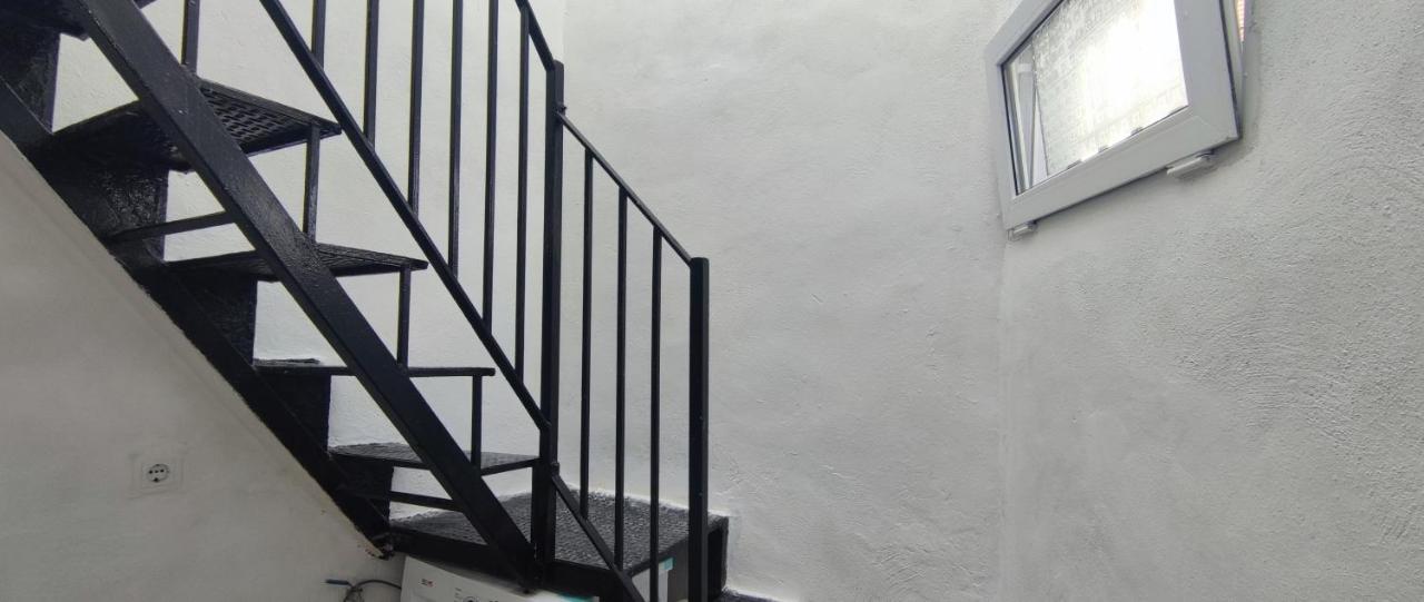 Encantadora Casa Con Patio รอนดา ภายนอก รูปภาพ